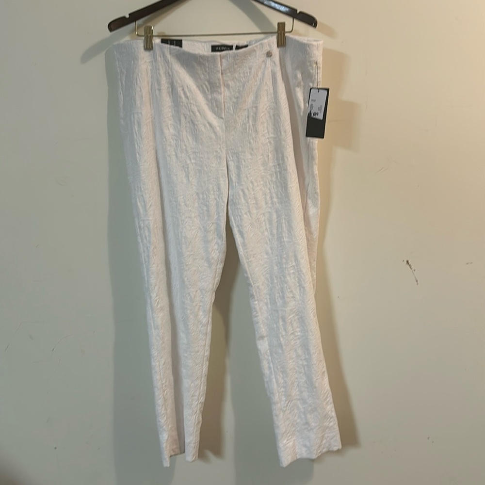 Robell Bella White Embossed slim fit Trousers